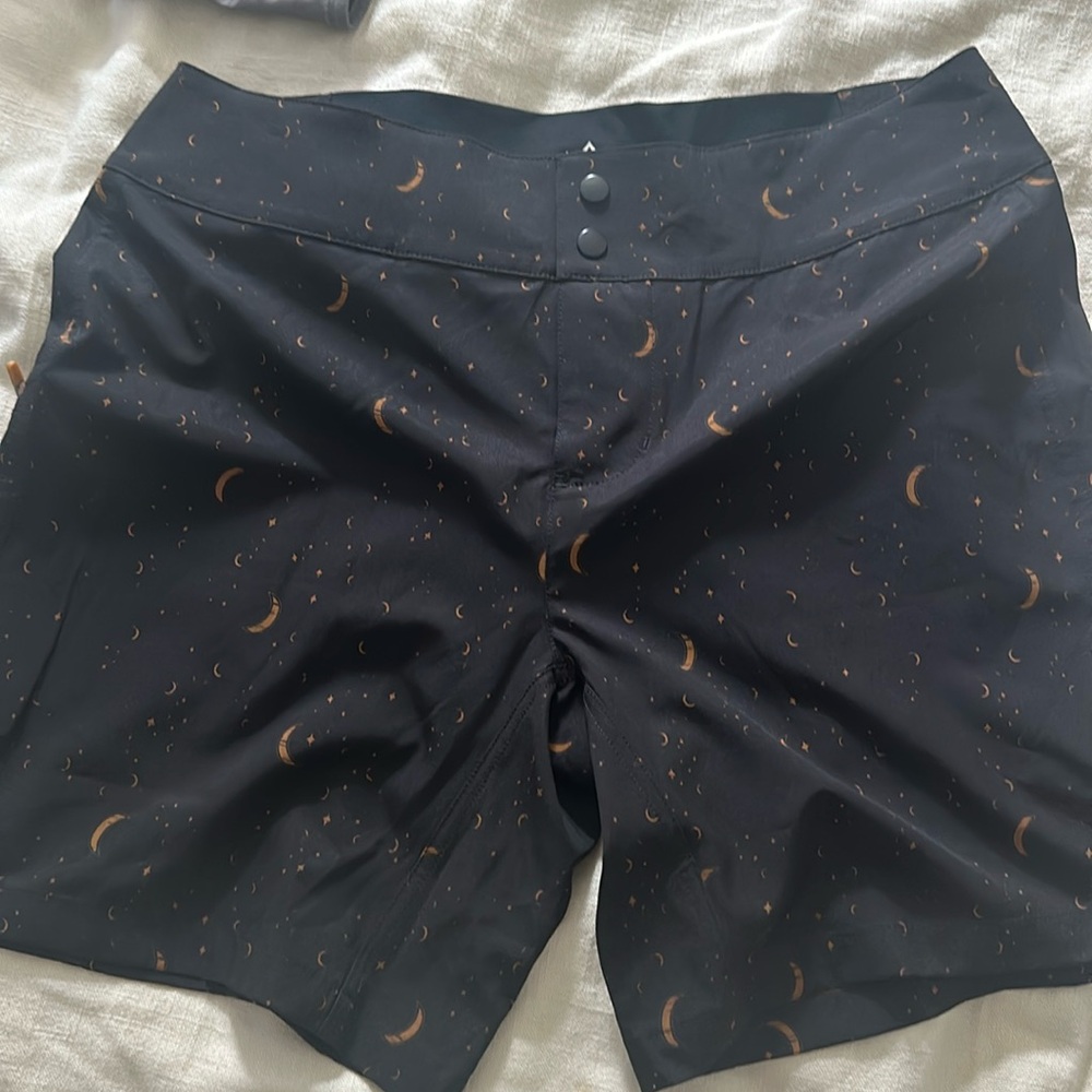 NWT Wild Rye Mountain Bike shorts